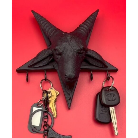Baphomet Goathead Wall Keyholder Hanger Black Goats Head 7"x7" Satanic Goth NIB - Picture 1 of 4